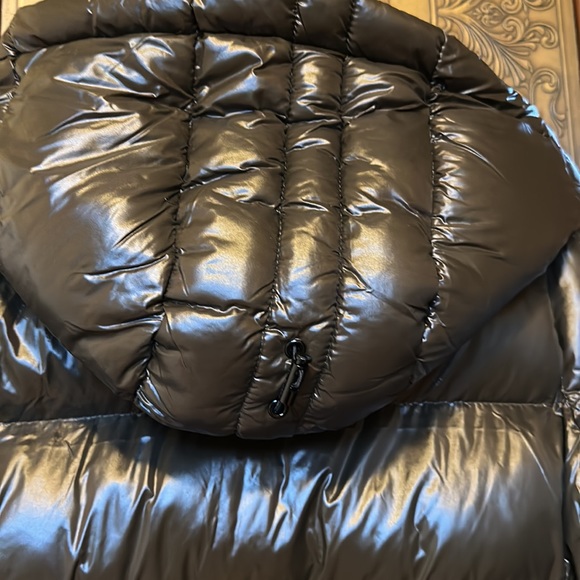NEW!!!  MICHAEL KORS Water-Resistant Hooded Shiny Logo Print Nylon Puffer Jacket - Picture 13 of 17